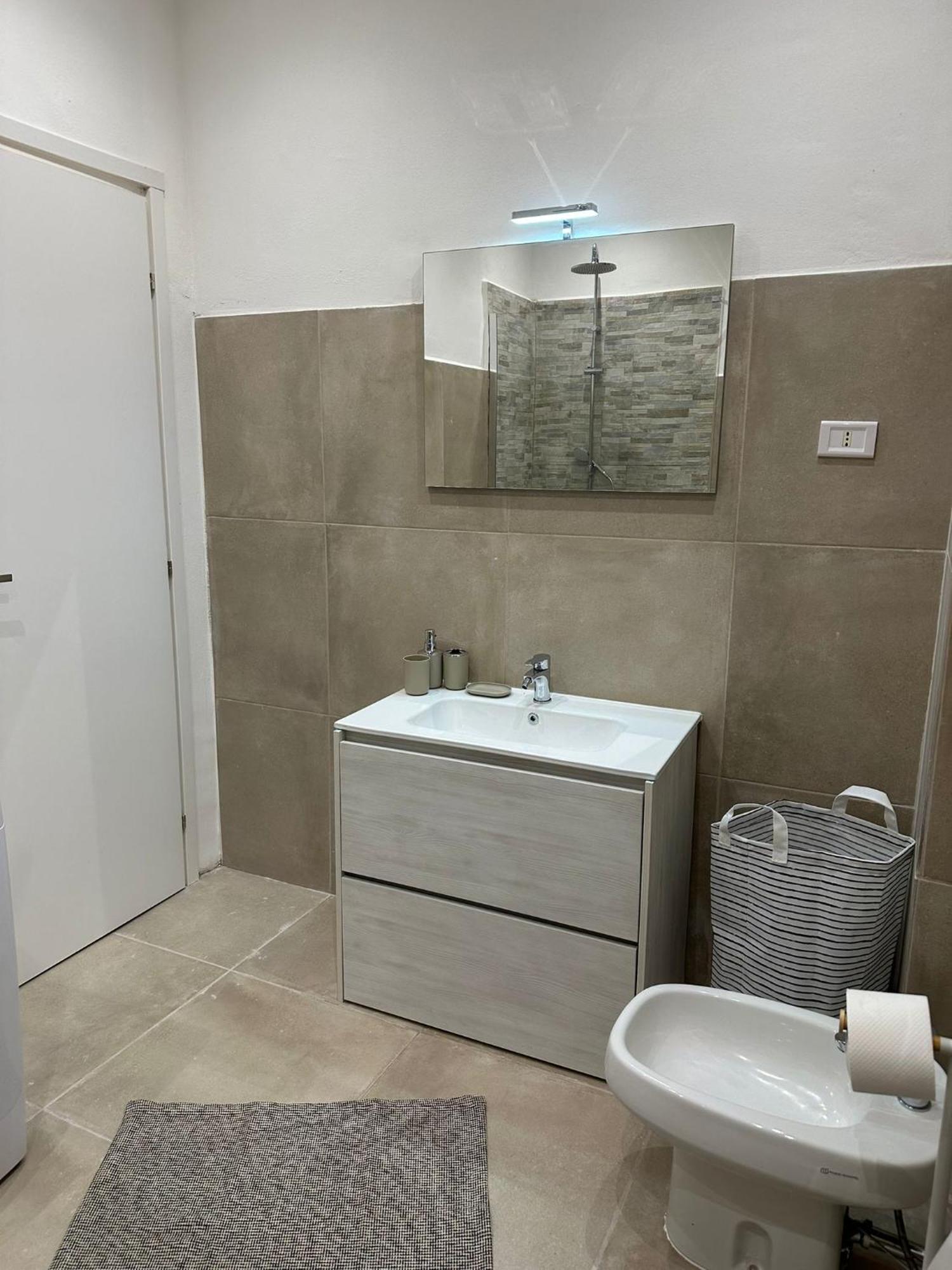 Da Luciano Vicino Stazione Genova Piazza Principe Apartment ภายนอก รูปภาพ